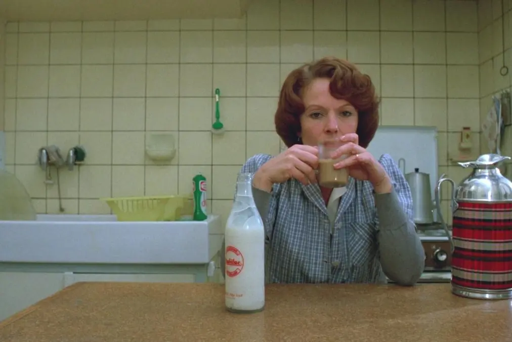 Deplhyn Seyrig in Jeanne Dielman 23, quai du Commerce, 1080 Bruxelles