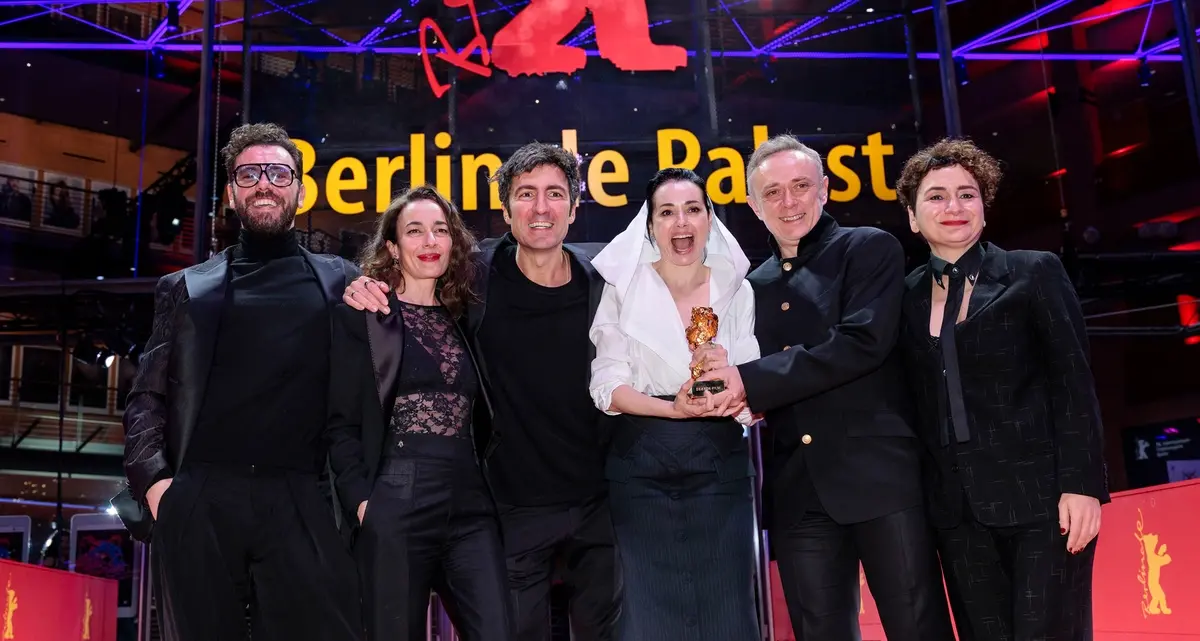 Berlino 76, Orso d’Oro a Yellow Letters