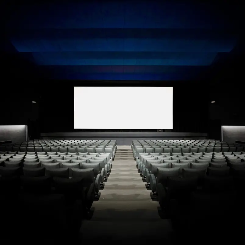 Piccola storia del Cinema Fiume: “Il soffitto blu in omaggio a Kieślowski, il terreno dell’arena estiva con l’incasso del Ciclone”