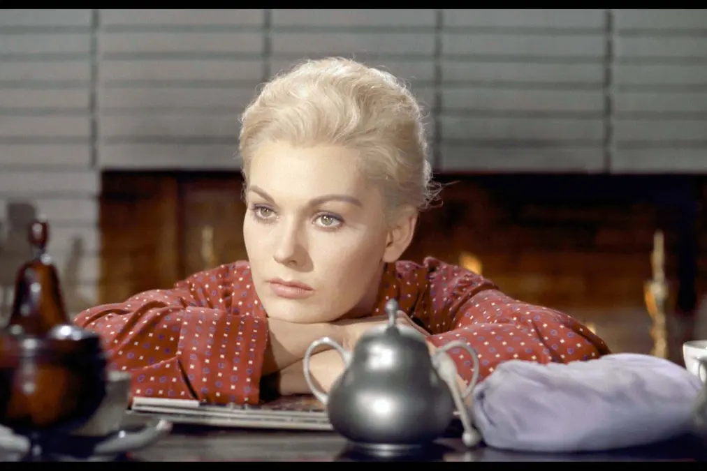 Kim Novak ne La donna che visse due volte (1958) - @Webphoto