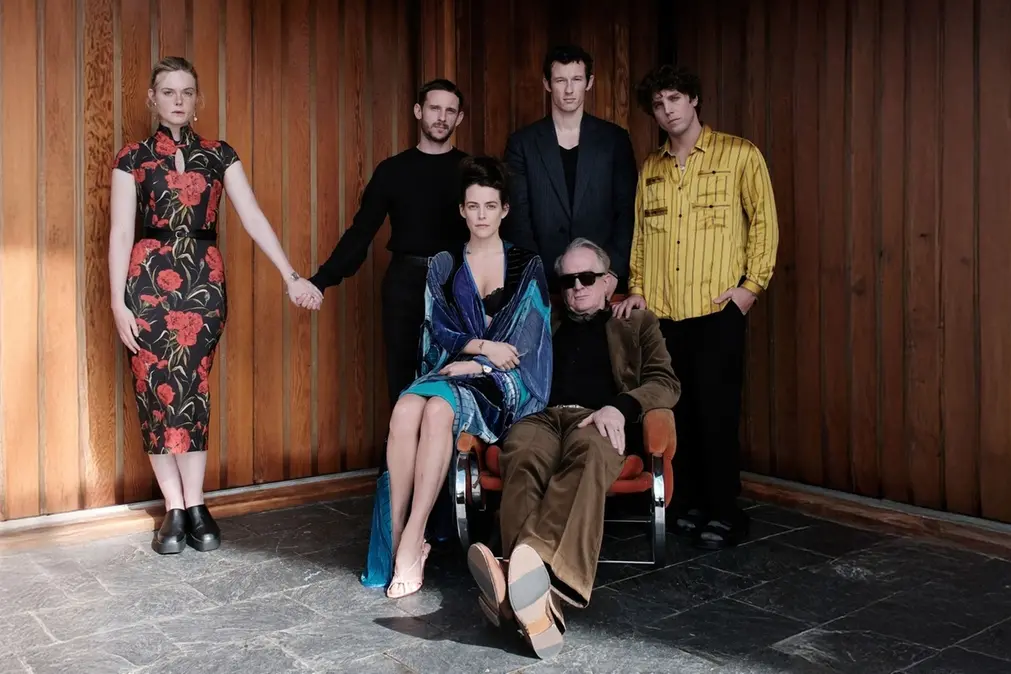 Elle Fanning, Jamie Bell, Riley Keough, Callum Turner, Tracy Letts, Lukas Gage sul set di Rosebush Pruning di Karim A\\u00EFnouz , Felix Dickinson