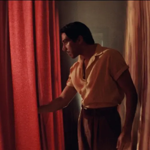 Narciso, un’inchiesta poetica su una rockstar morta durante nel Paraguay degli anni '50 (Panorama)