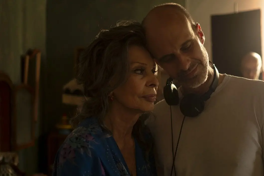 Sophia Loren e Edoardo Ponti sul set - credits: Regine de Lazzaris aka Greta