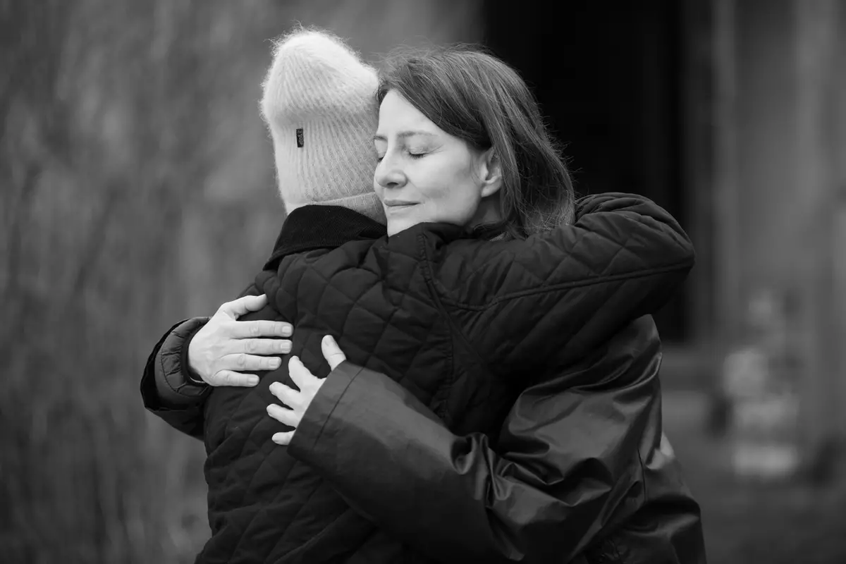 Una scena di Green Border di Agnieszka Holland, a destra Felicità di Micaela Ramazzotti