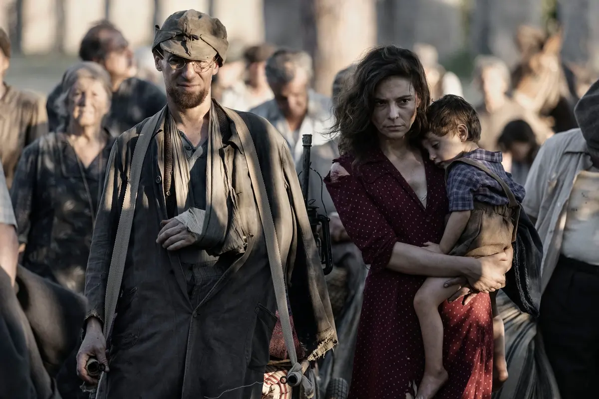 Elio Germano, Jasmine Trinca e Christian Liberati in La Storia (Iacovelli/Zayed)