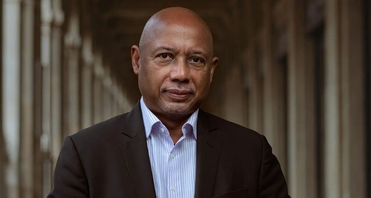 Raoul Peck: “Orwell: 2+2=5, perché la gente non impara niente dalla storia”