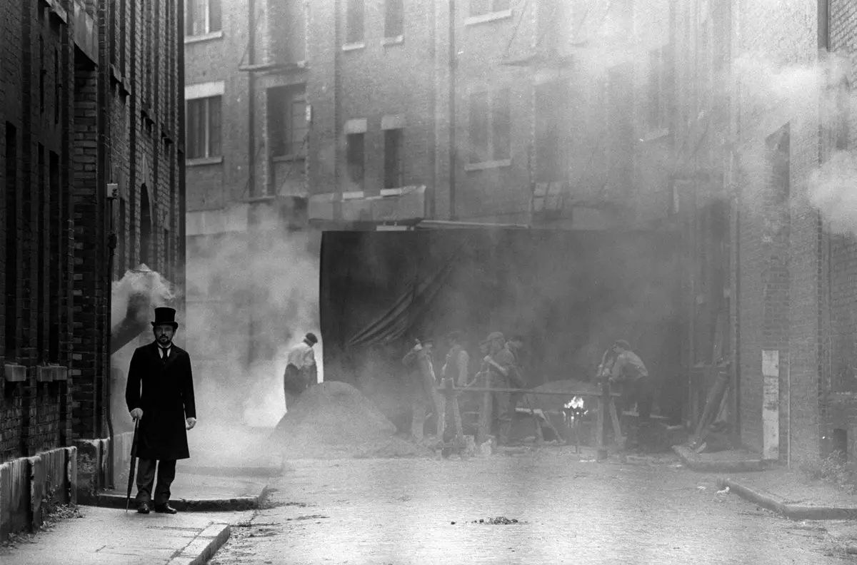 Anthony Hopkins in The Elephant Man (1980) - @Webphoto