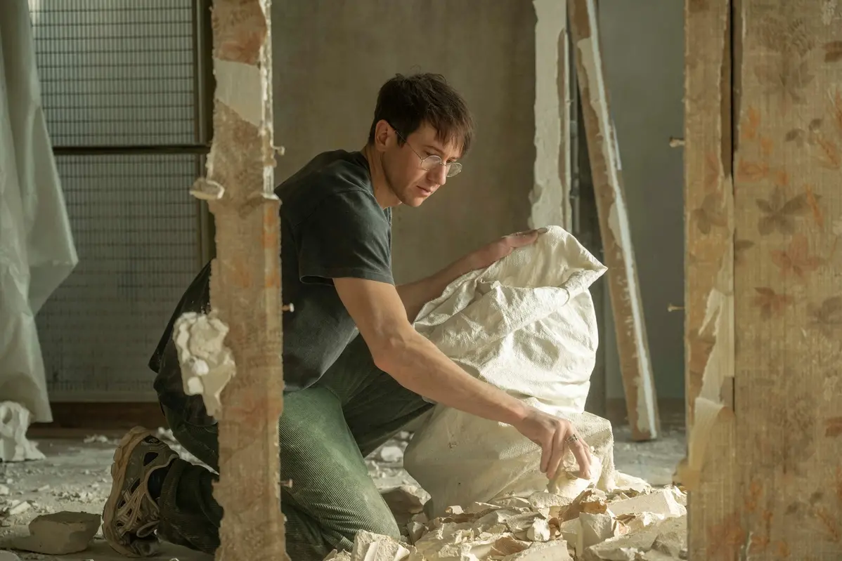 Bastien Bouillon in \\u00C0 pied d\\u2019\\u0153uvre , Christine Tamalet