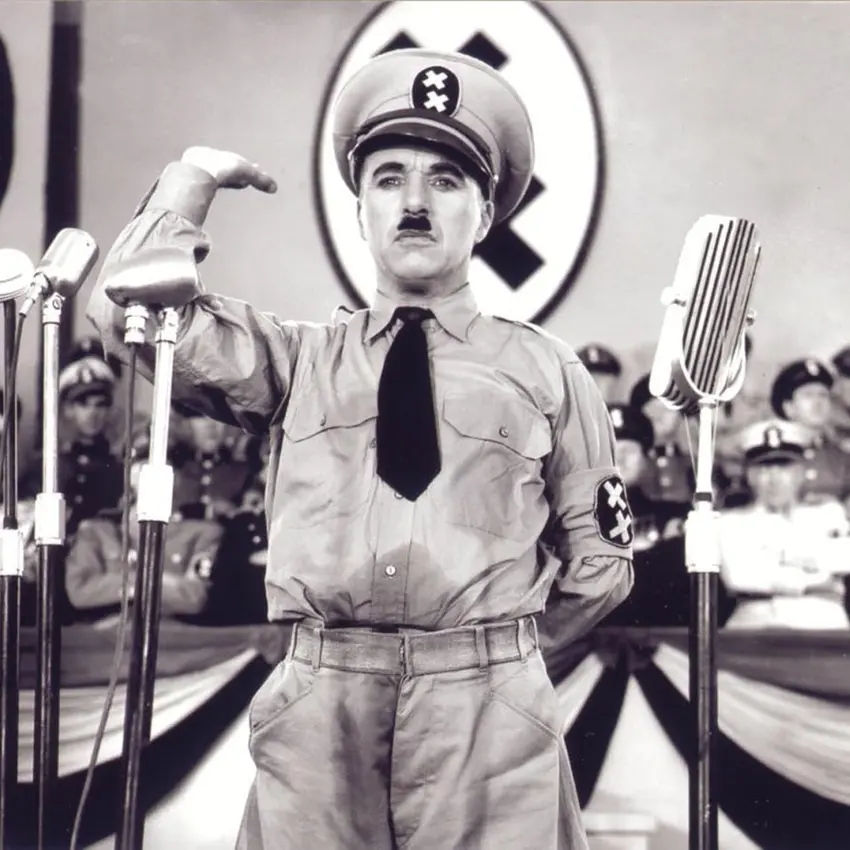 Per favore non bruciate le borsette (ma pensate a Chaplin)