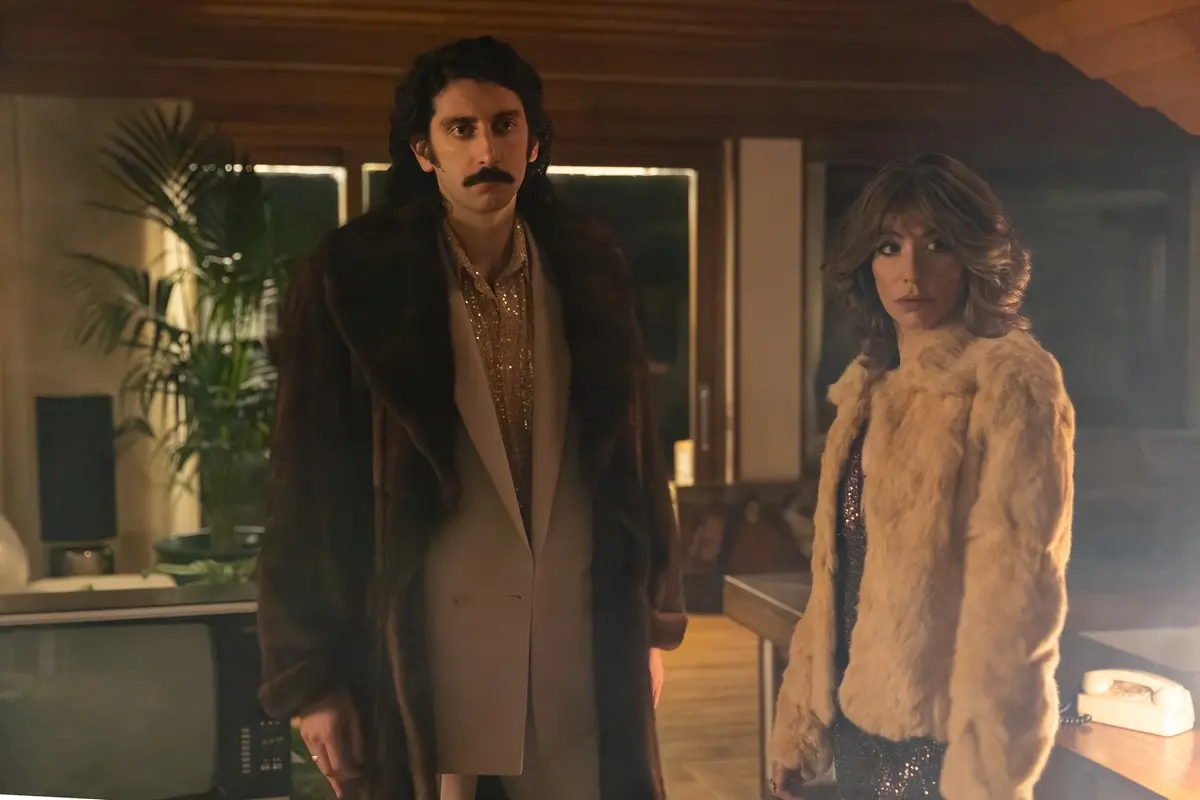 Il Falsario. (L to R) Pietro Castellitto as Toni, Giulia Michelini as Donata in Il Falsario. Cr. Lucia Iuorio/Netflix © 2025
