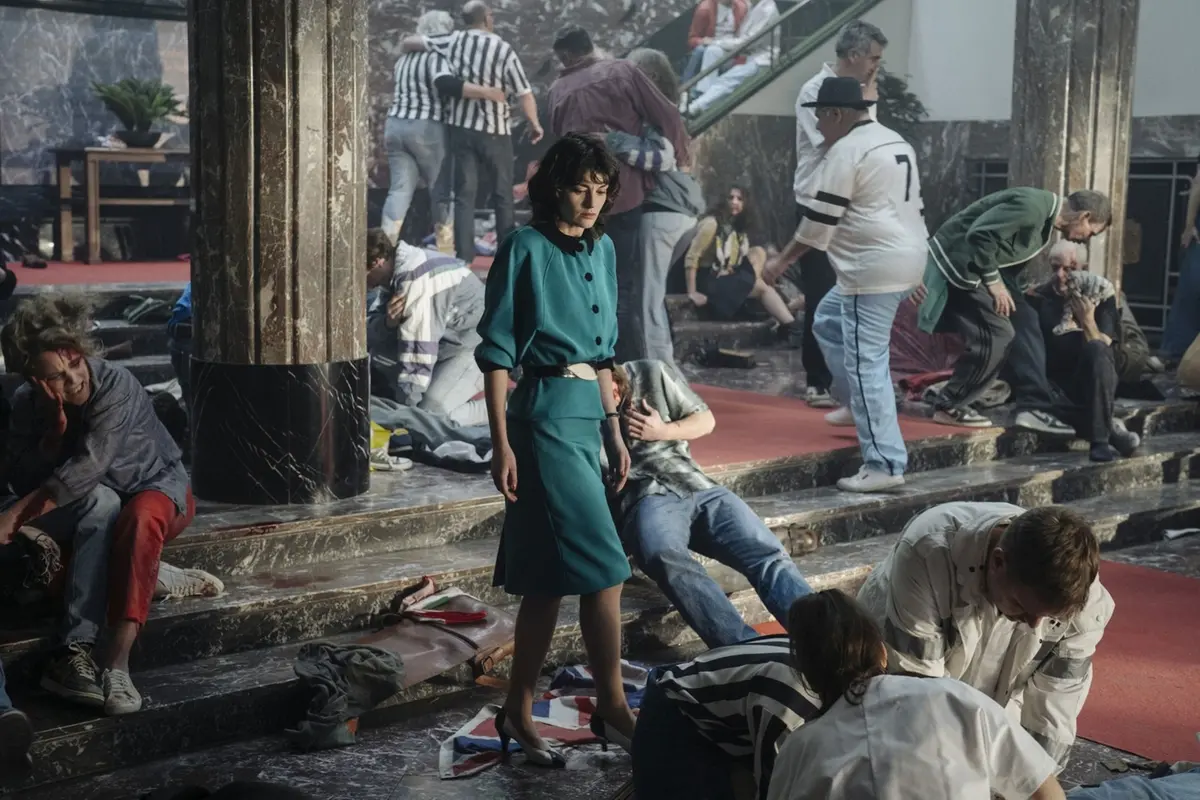 Violet Braeckman in Heysel 85 , Menuetto / Toon Aerts