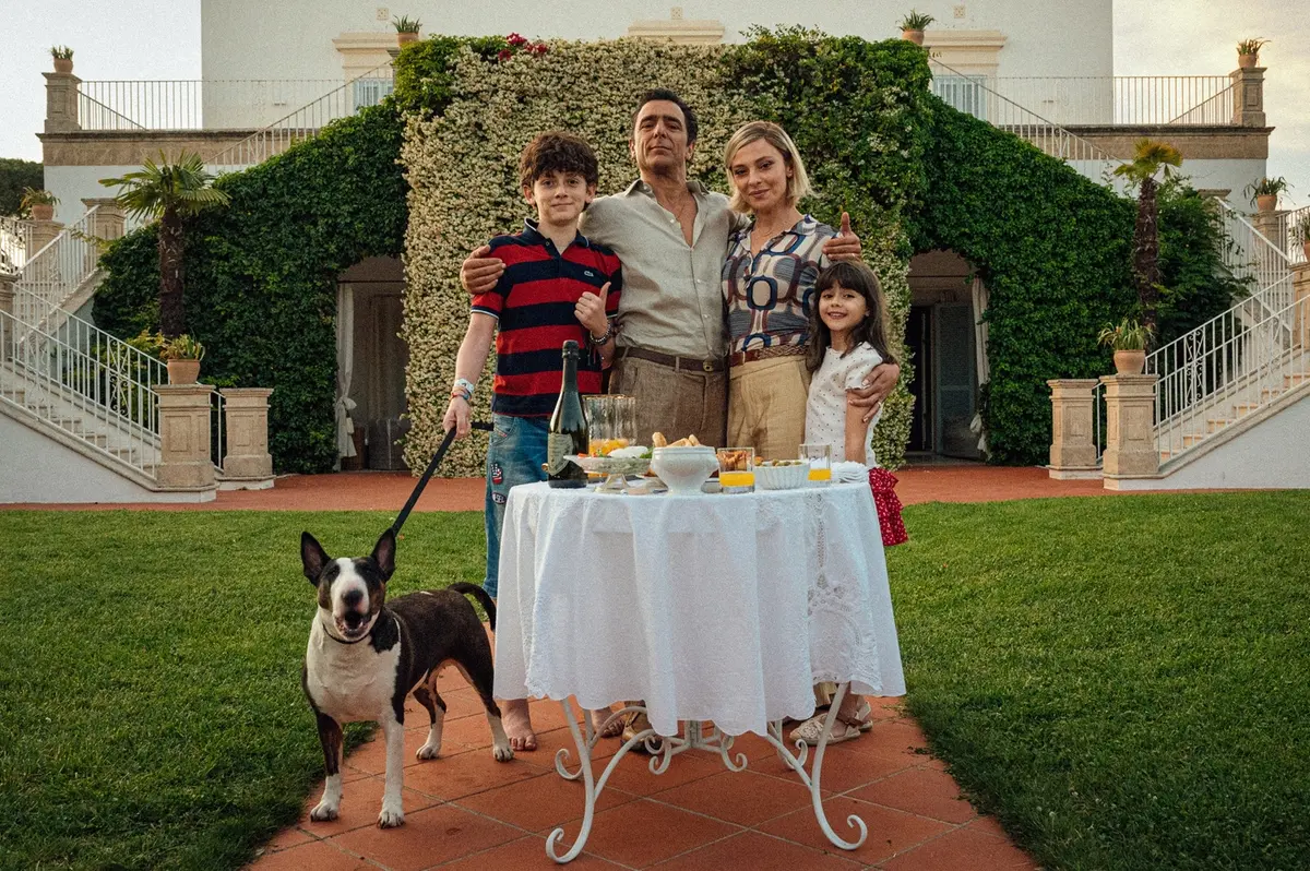 L'estranea di Paolo Strippoli