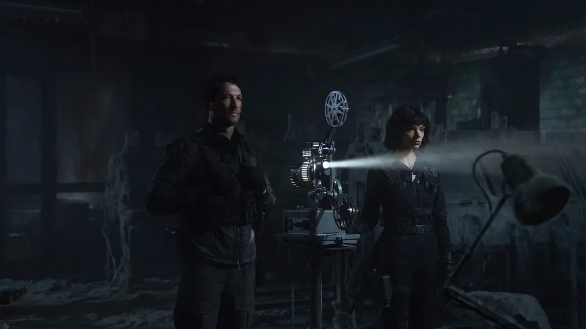 Miles Teller e Anya Taylor-Joy in Misteri dal profondo, Copyrighted Apple TV +
