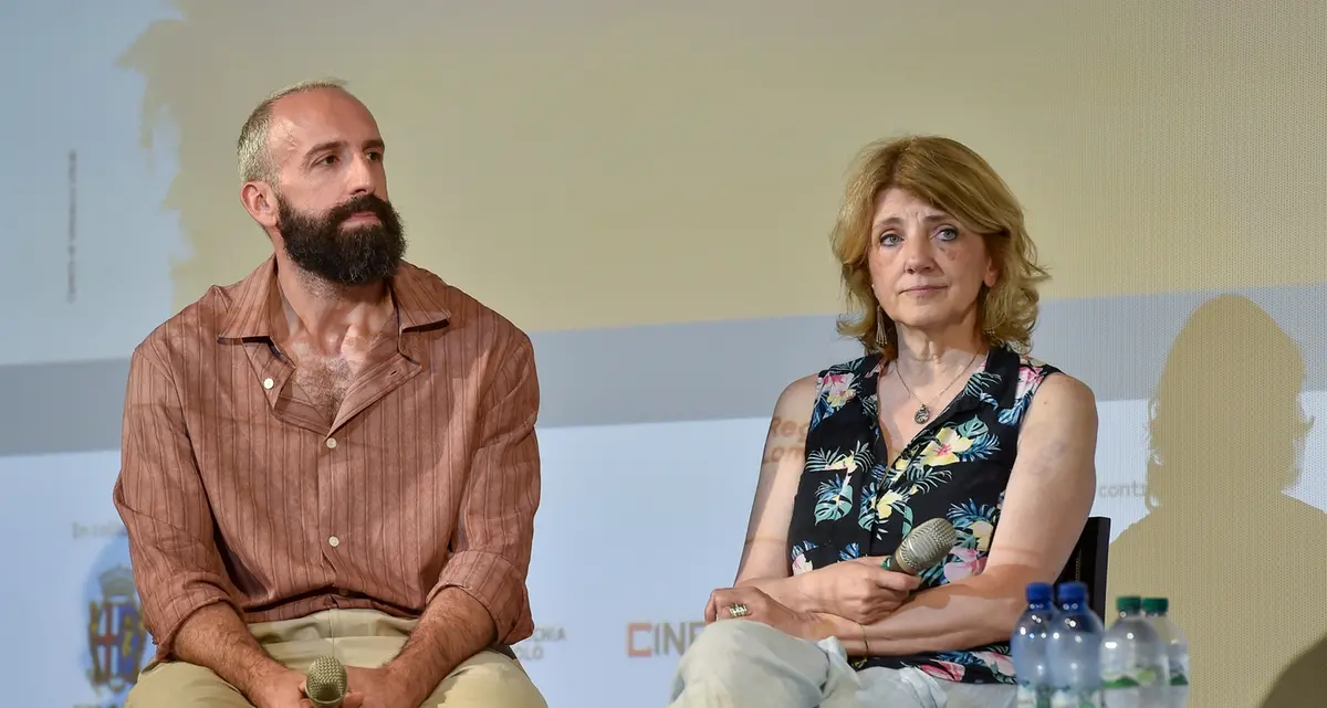 Sconosciuti puri e la memoria dei corpi