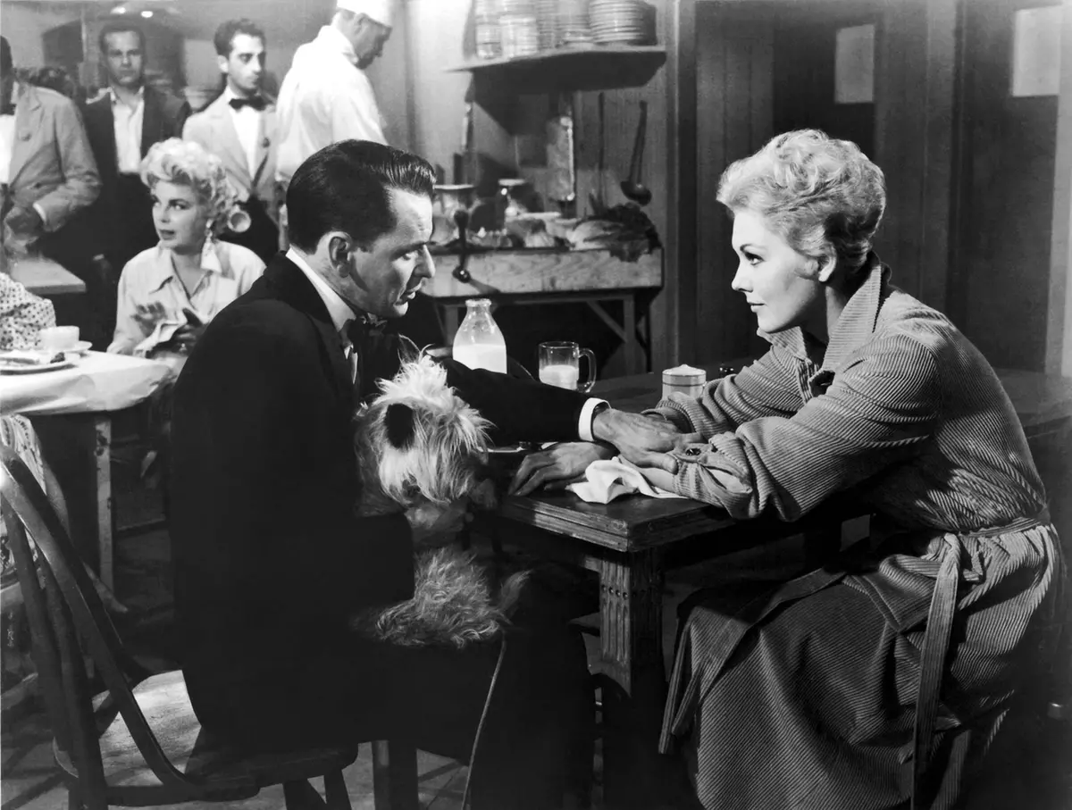 Kim Novak con Frank Sinatra in Pal Joey (1957) - @Webphoto