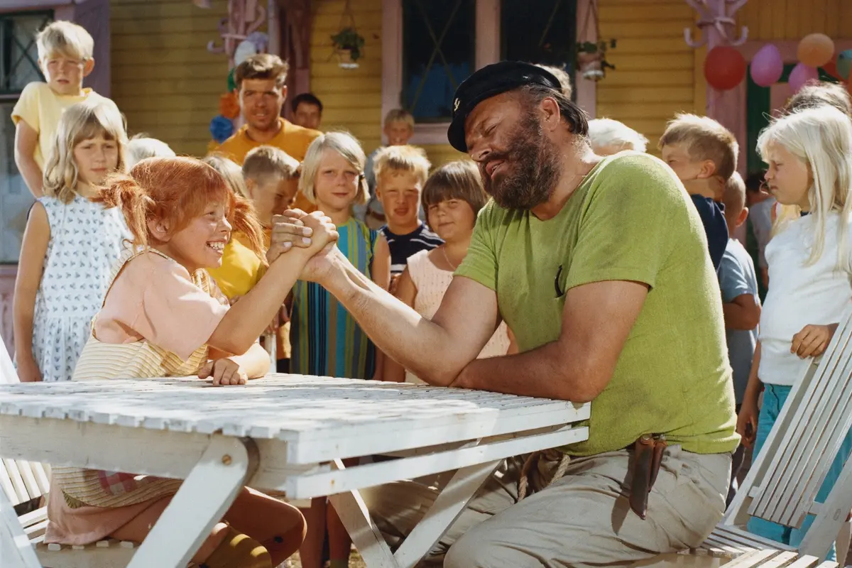 Inger Nilsson, Beppe Wolgers in Pippi Goes on board (1973)