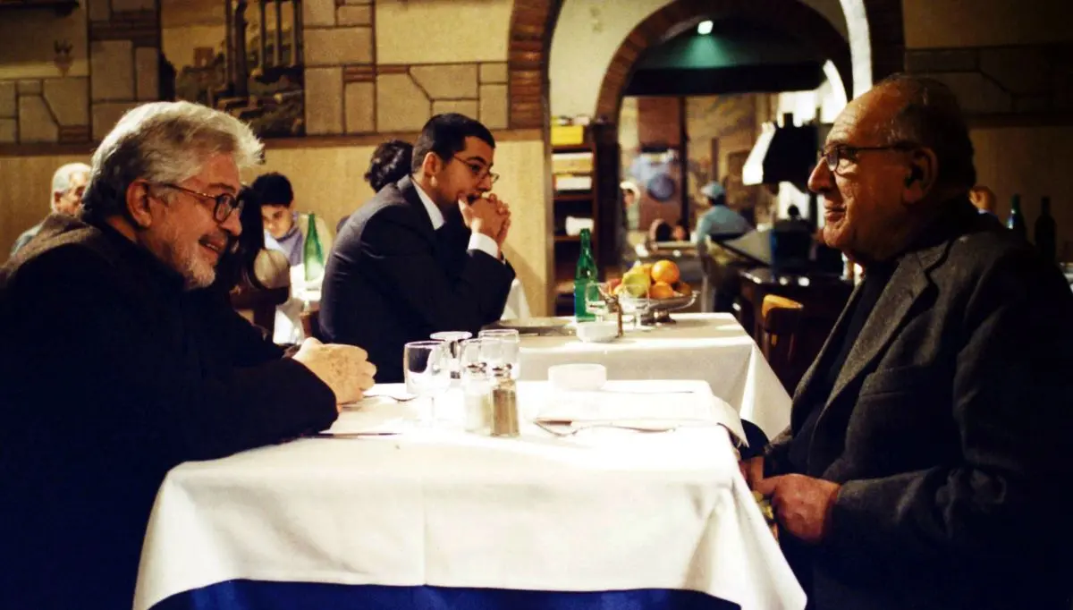 Ettore Scola e Arnoldo Foà sul set di Gente di Roma