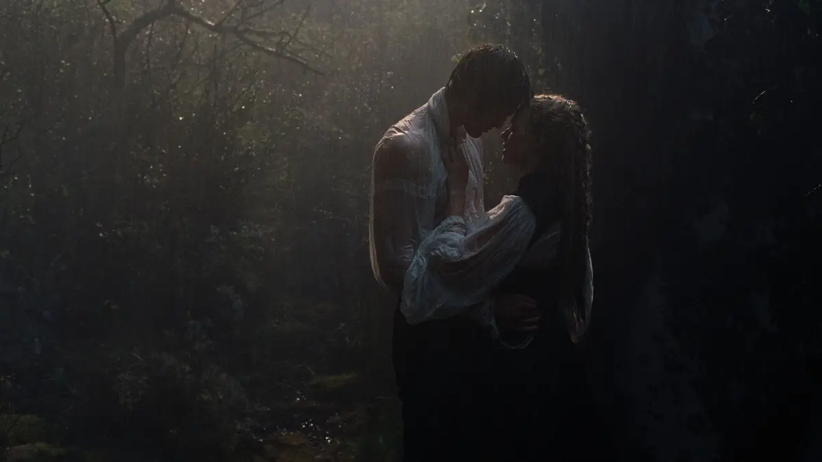 JACOB ELORDI as Heathcliff and Actor, Producer MARGOT ROBBIE as Catherine Earnshaw in “Wuthering Heights,” a Warner Bros. Pictures Release.