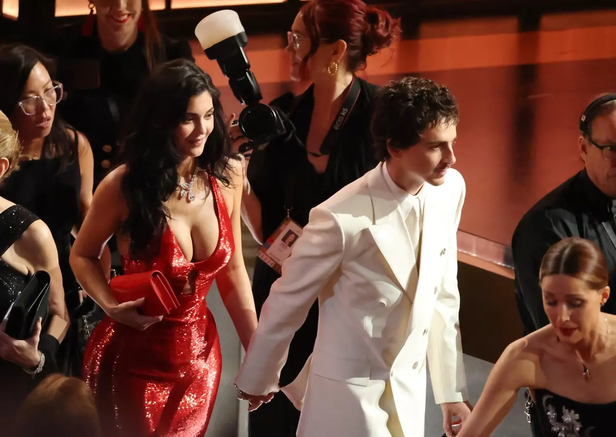 epa12823460 Timothée Chalamet (R) and Kylie Jenner (L) arrive for the 98th annual Academy Awards ceremony at the Dolby Theatre in Los Angeles, California, USA, 15 March 2026. EPA/CHRIS TORRES