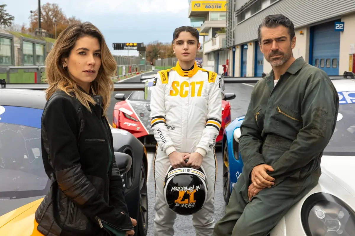Motor Valley. (L to R) Giulia Michelini, Caterina Forza, Luca Argentero in Motor Valley. Cr. Lucia Iuorio/Netflix \\u00A9 2025 , LUCIA IUORIO/NETFLIX
