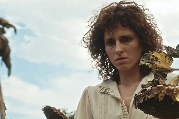 Carol Duarte in Eva