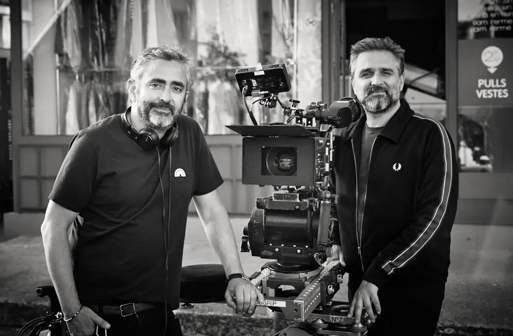 I registi Toledano e Nakache - Photo Manuel Moutier (c) 2026 ADNP - TEN CINEMA - GAUMONT - TF1 FILMS PRODUCTION - QUAD+TEN