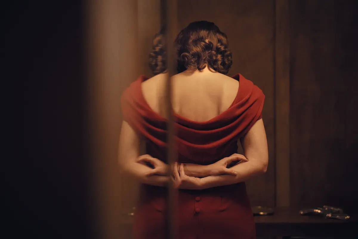 Woman Unknown - Foto Andrejs Strokins