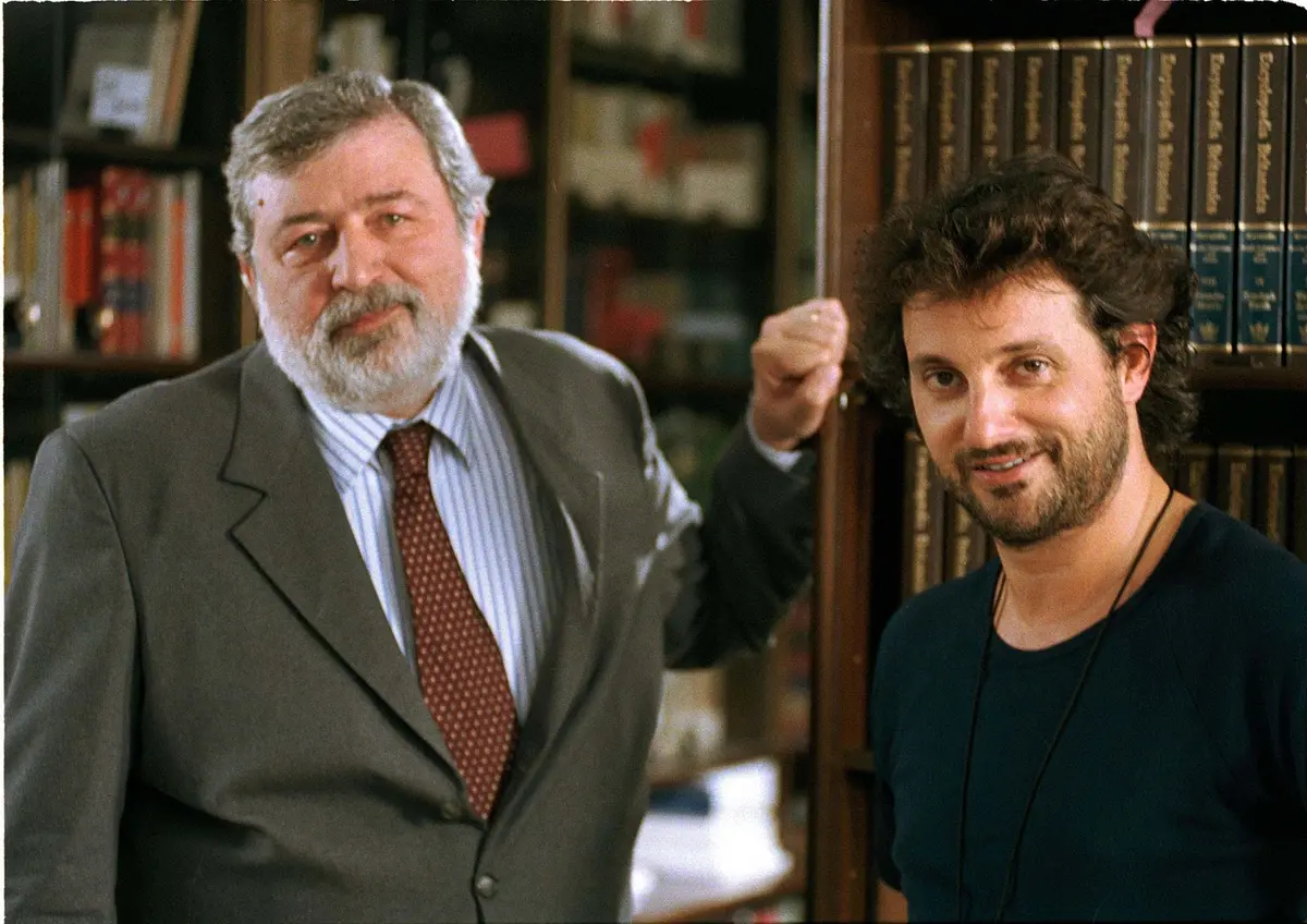 Ti amo in tutte le lingue del mondo (2005), @Webphoto