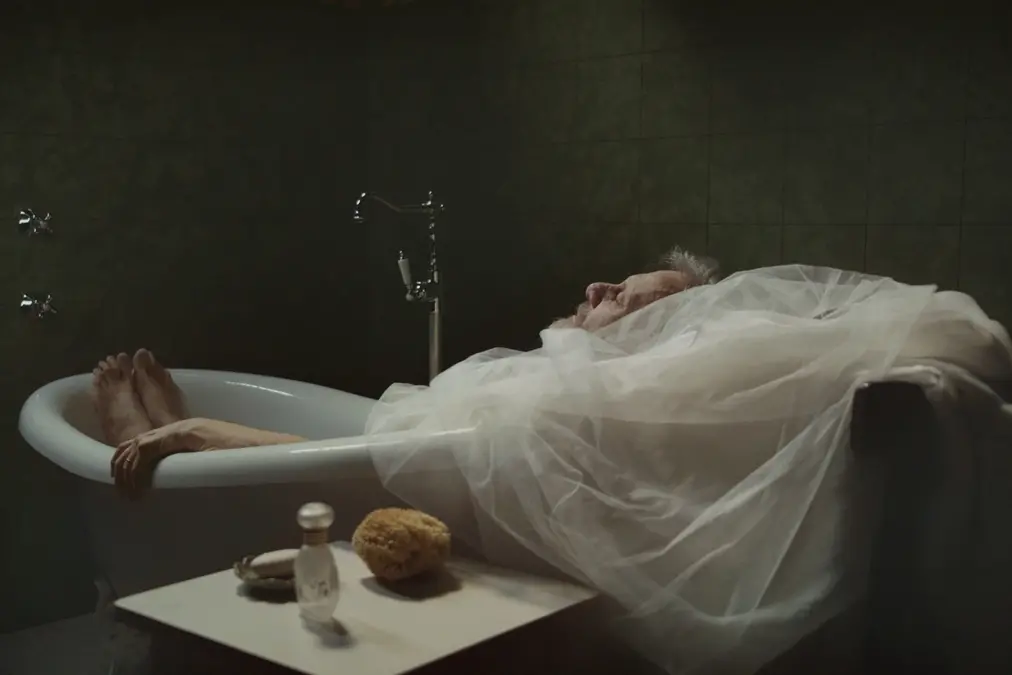 Slavoj \\u017Di\\u017Eek in The Pervert\\'s Guide to Utopias