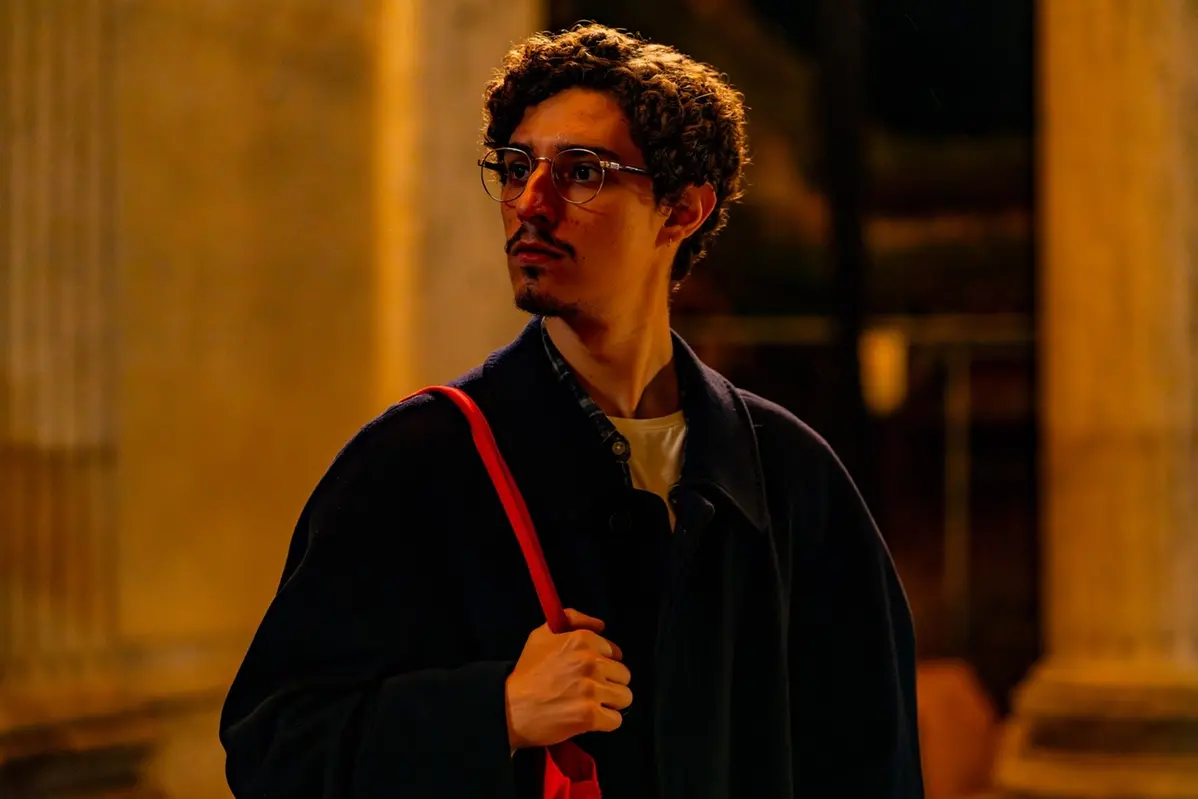 Filippo Scotti in Le citt\\u00E0 di pianura , Simone Falso