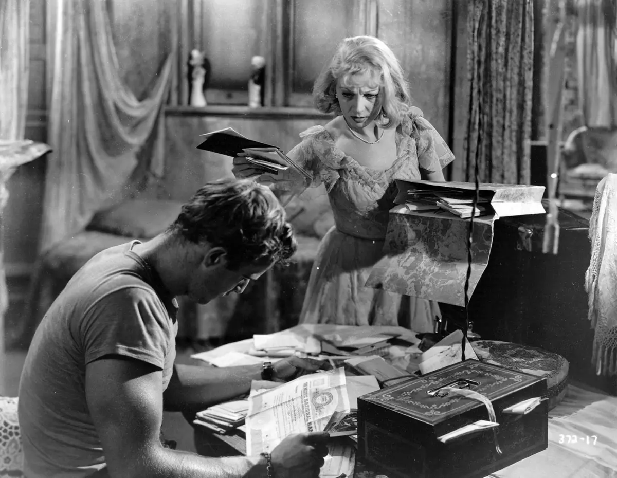 Marlon Brando e Vivien Leigh in Un tram che si chiama Desiderio