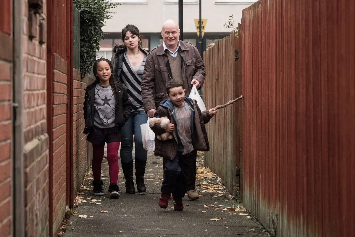 Briana Shann, Hayley Squires, Dave Johns, Dylan McKiernan in Io, Daniel Blake (2016) - @webphoto