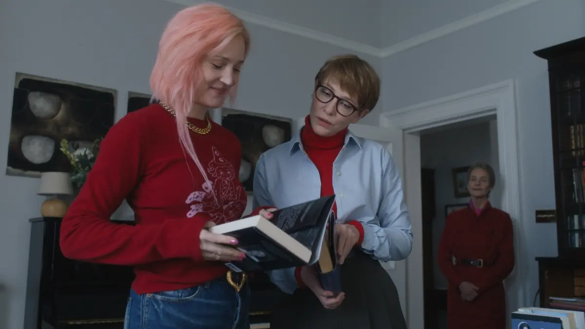 Vicky Krieps, Cate Blanchett e Charlotte Rampling in Father Mother Sister Brother