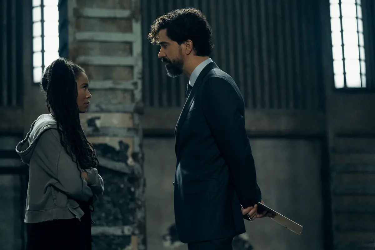 Jaz Sinclair (Marie Moreau), Hamish Linklater (Dean Cipher) , Jasper Savage/Prime