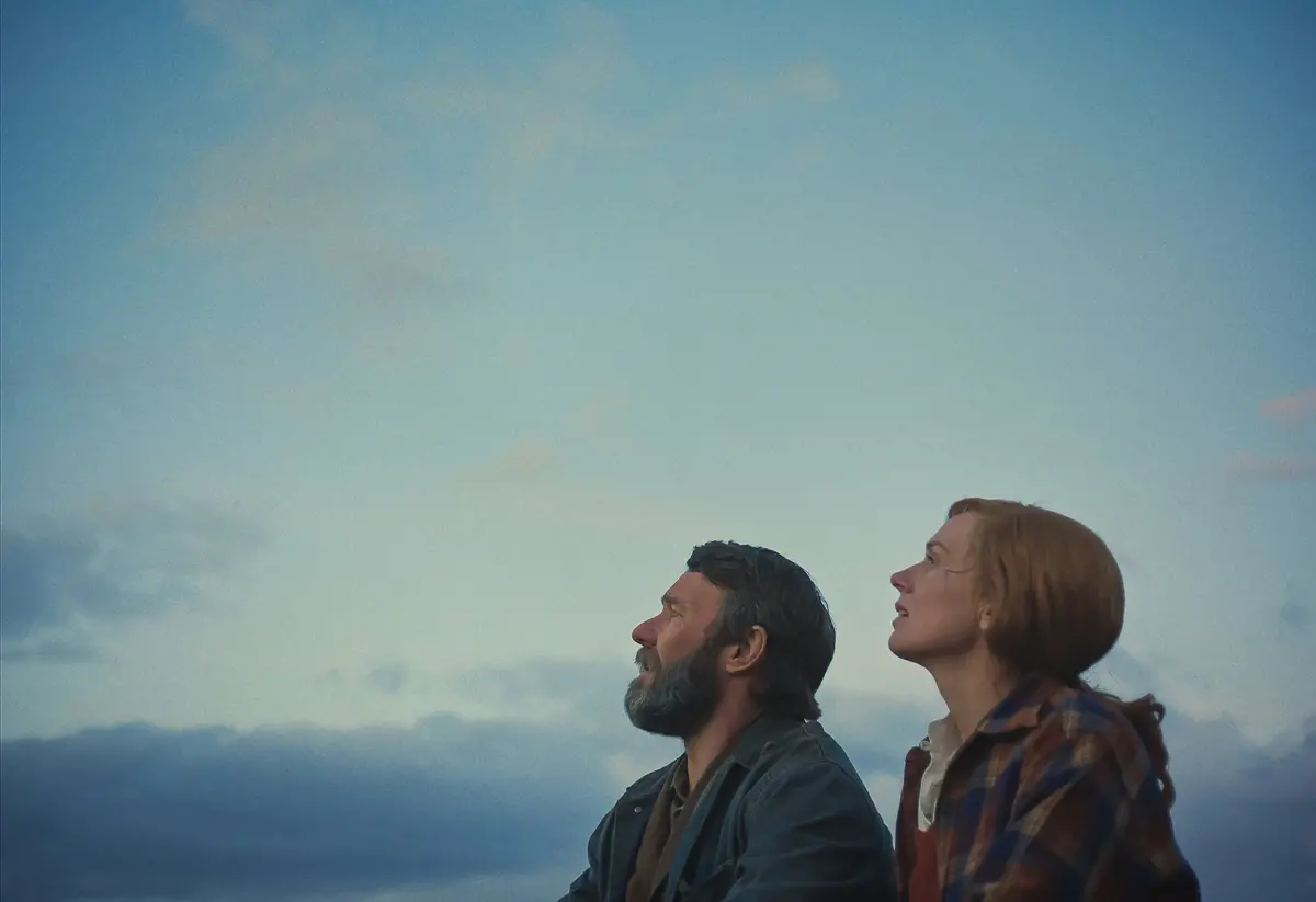 Train Dreams. (L-R) Joel Edgerton as Robert Grainier and Kerry Condon as Claire Thompson in Train Dreams. Cr. BBP Train Dreams. LLC. © 2025.