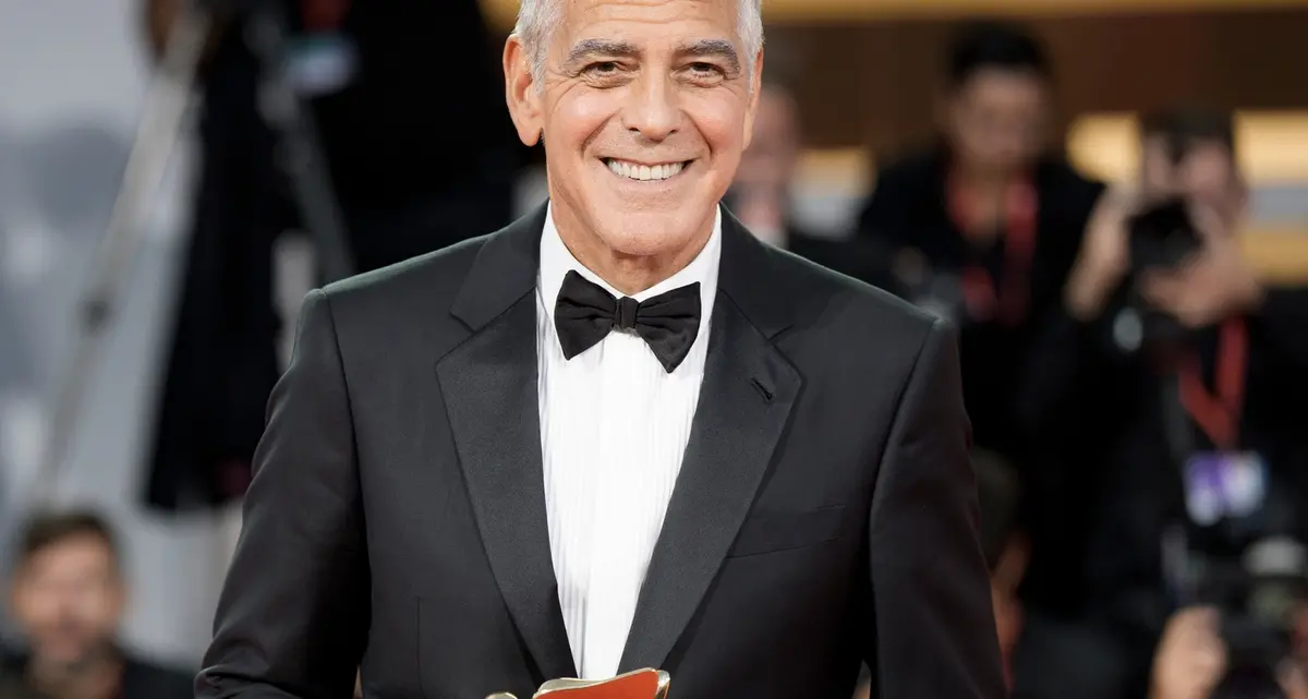 Clooney riceve il Leone d'Oro alla Carriera