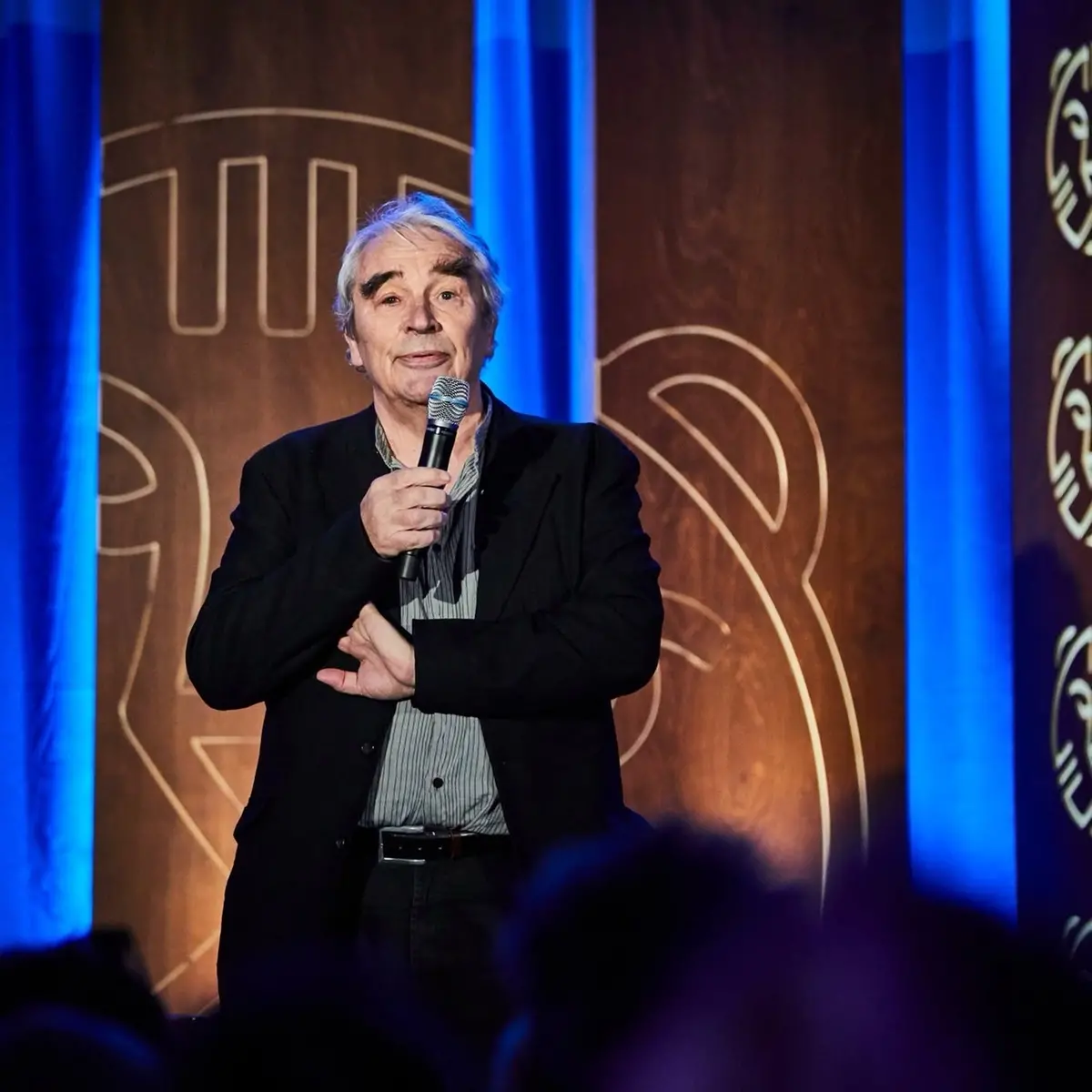 È morto Simon Field