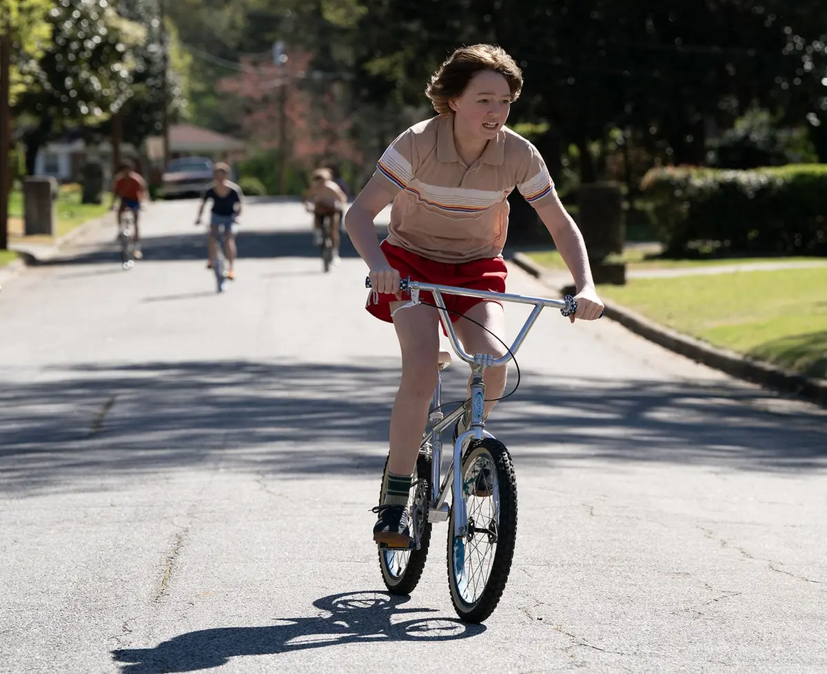 CHRISTIAN CONVERY as Brian Platt in “The End of Oak Street,” a Warner Bros. Pictures release. Photo Credit: Daniel McFadden