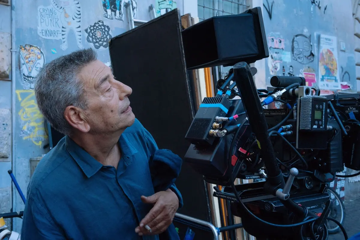 Gianni Di Gregorio sul set di Astolfo (Foto di Sara Petraglia)