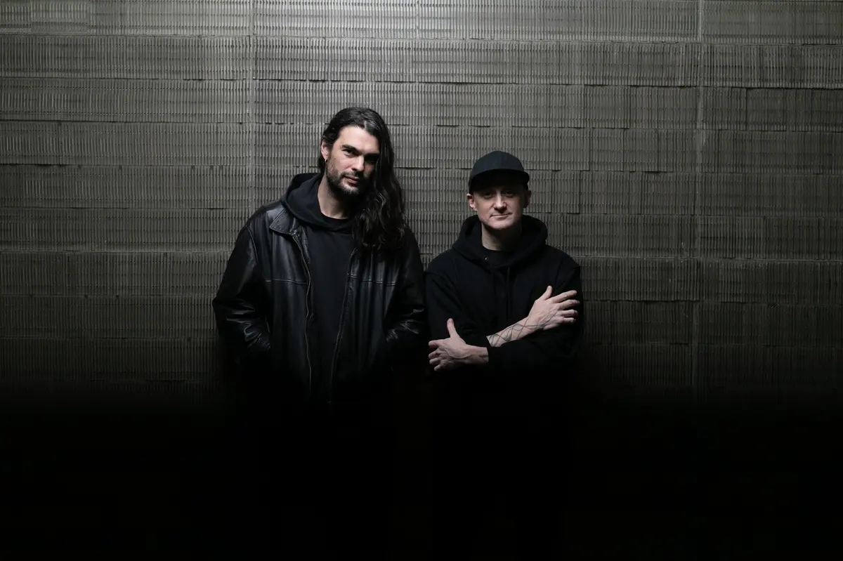 OliverLaxe e Kangding Ray @tamaradelafuente