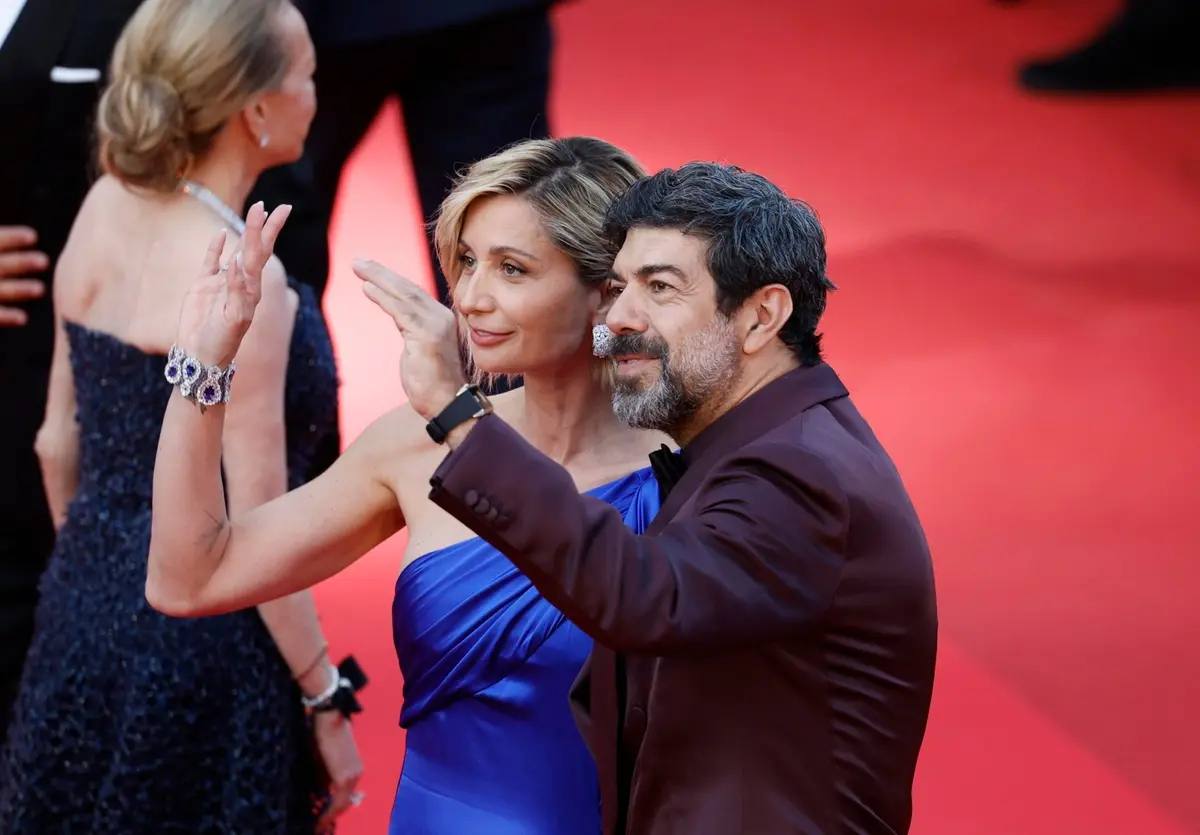 epa12987575 Anna Ferzetti (L) and Pierfrancesco Favino attend the closing ceremony of the 79th annual Cannes Film Festival, in Cannes, France, 23 May 2026. The film festival runs from 12 to 23 May 2026. EPA/SEBASTIEN NOGIER