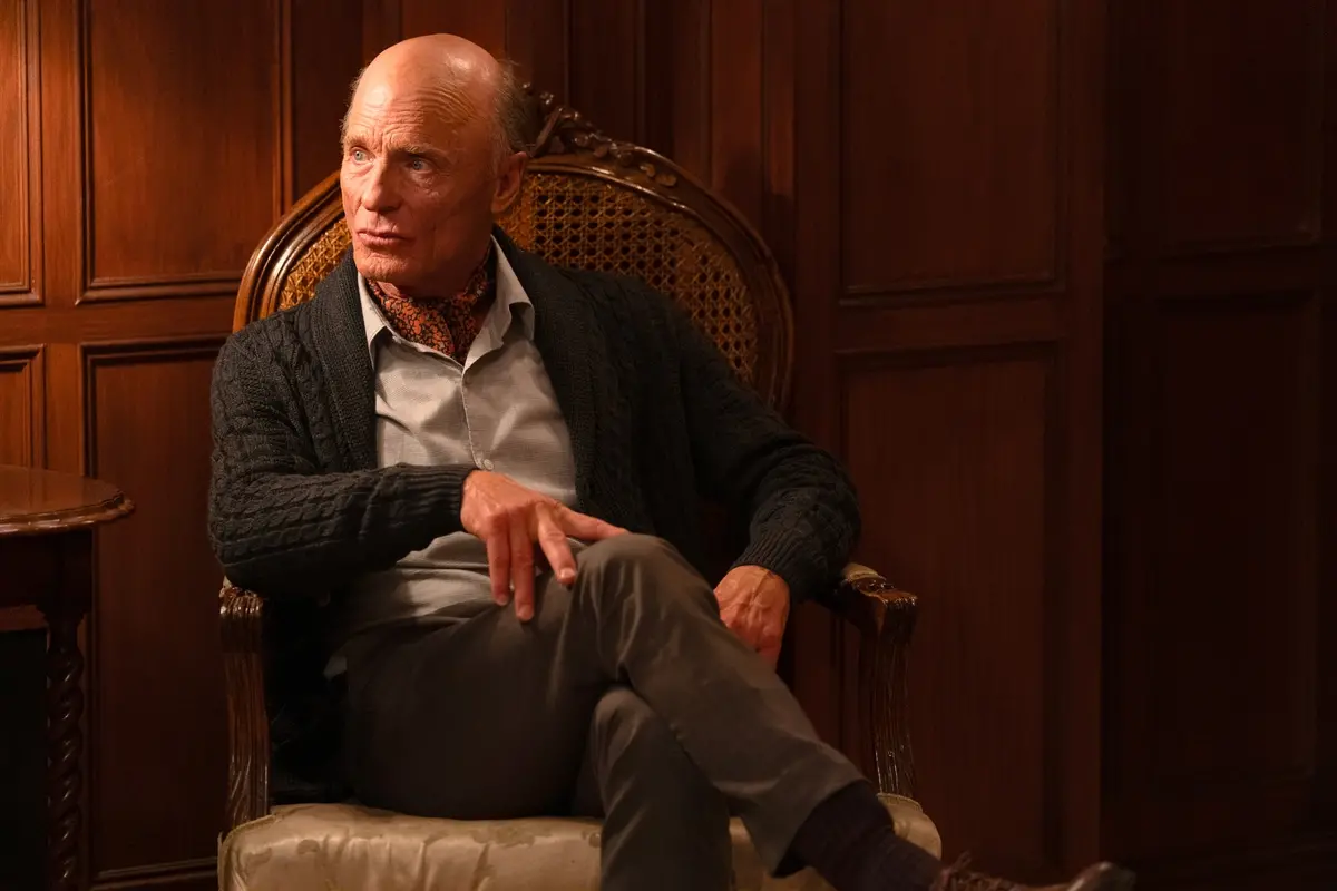 Ed Harris in Ricchi... da morire