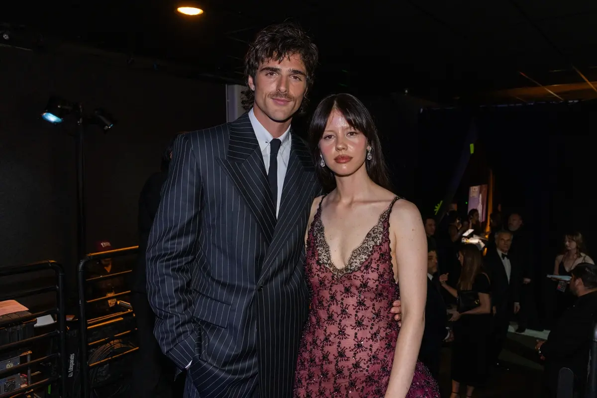 Jacon Elordi e Mia Goth , John Shearer for Netflix