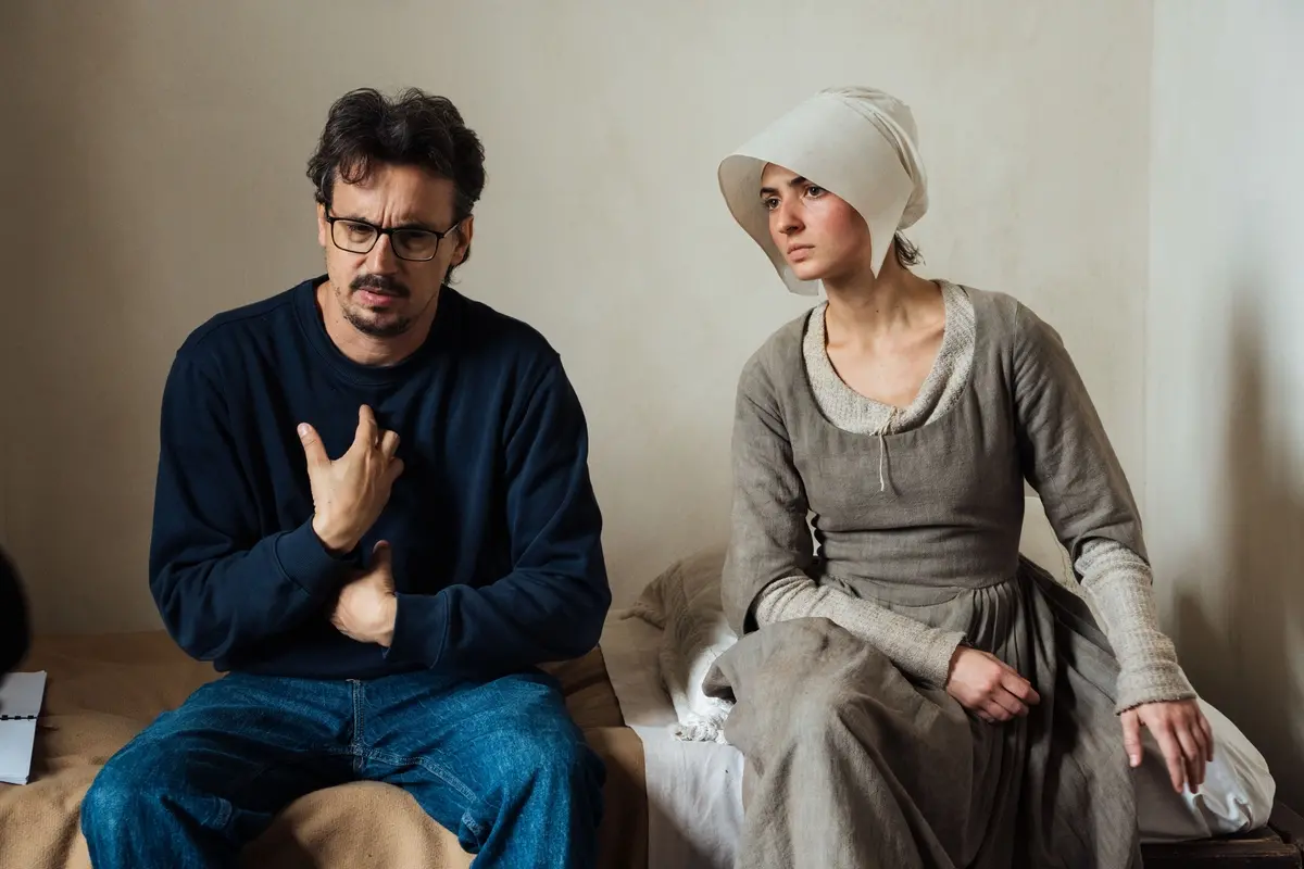 Damiano Michieletto e Tecla Insolia sul set di Primavera