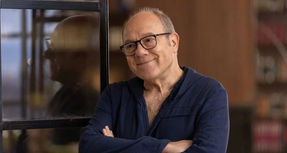 Vita da Carlo, Verdone raddoppia: “Nella serie dirigo un piccolo 8 ½. Sono nato con il cinema, mi manca tantissimo”