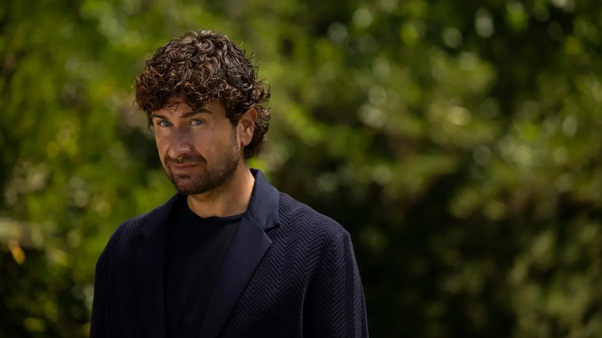 Alessandro Siani in Succede anche nelle migliori famiglie