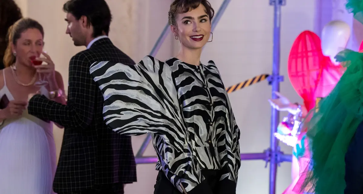 Lily Collins come Audrey Hepburn