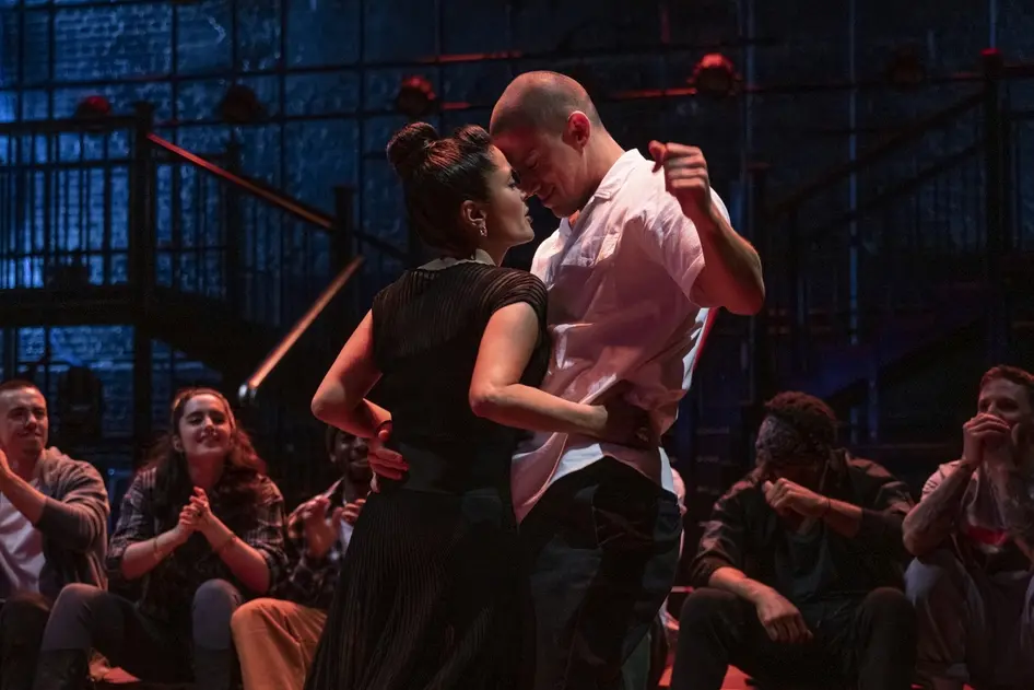 Salma Hayek Pinault e Channing Tatum in Magic Mike: The Last Dance. Copyright: \\u00A9 2022 Warner Bros. Entertainment Inc. All Rights Reserved. Photo Credit: Claudette Barius
