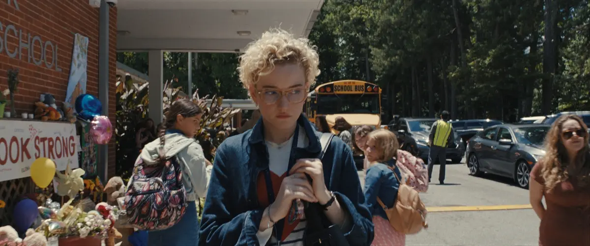 JULIA GARNER as Justine in New Line Cinema’s “Weapons,” a Warner Bros. Pictures release. Photo Credit: Photo Courtesy Warner Bros. Pictures