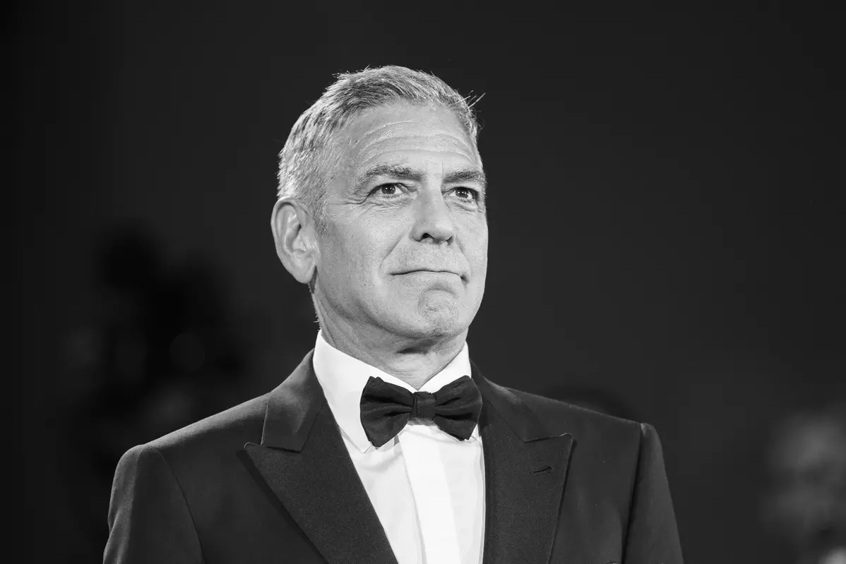 George Clooney , Karen Di Paola